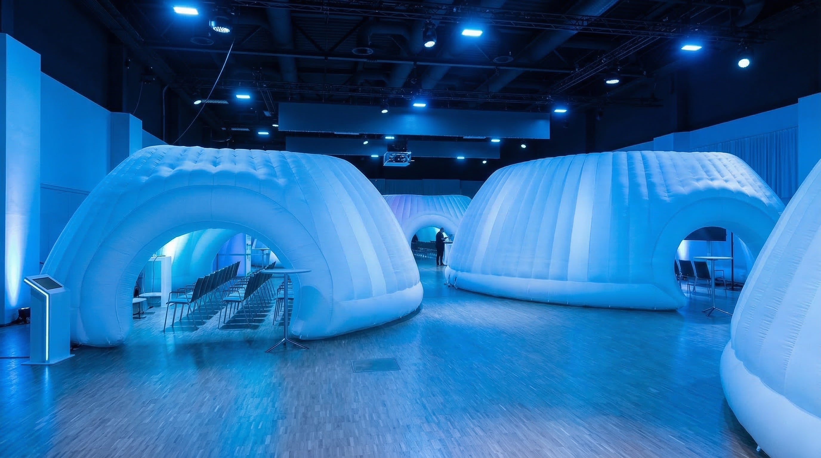 Build a Trade Show Space People Remember