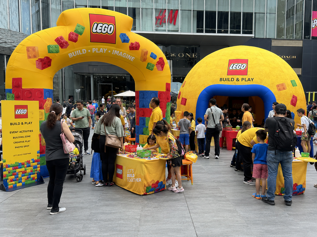 Retail Pop-Up Inflatable Arch