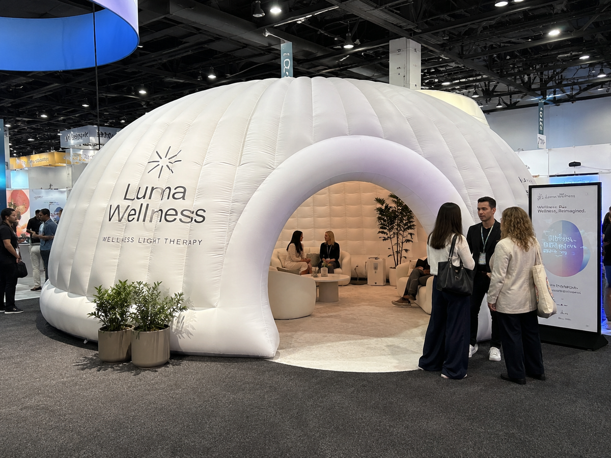 Luma Wellness Inflatable Lounge